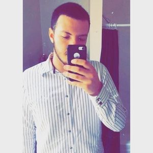 Meet your Posher, Carlos louis